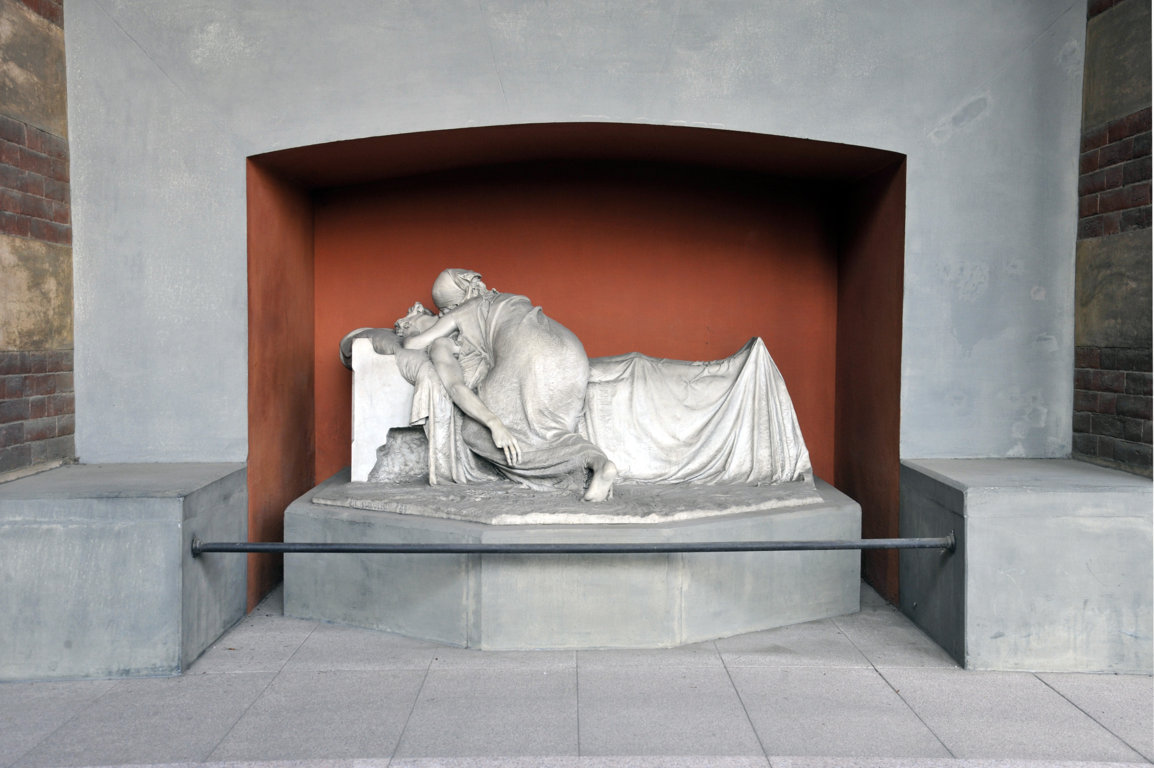 The last kiss, Volonté Vezzoli's grave, Monumental Cemetery